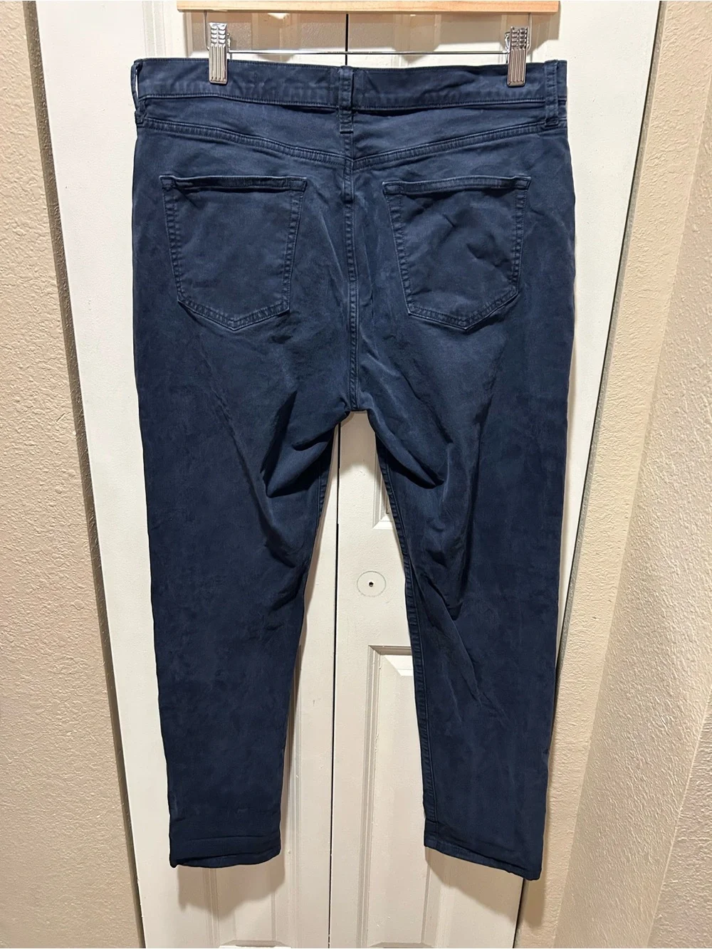 Flint and Tinder Tapered Fit Chino Navy Pants , size 33/30